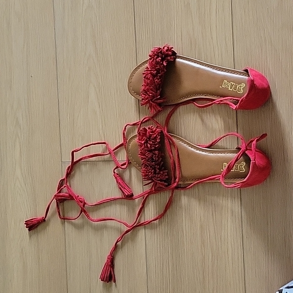 Red sandals - Picture 1 of 2